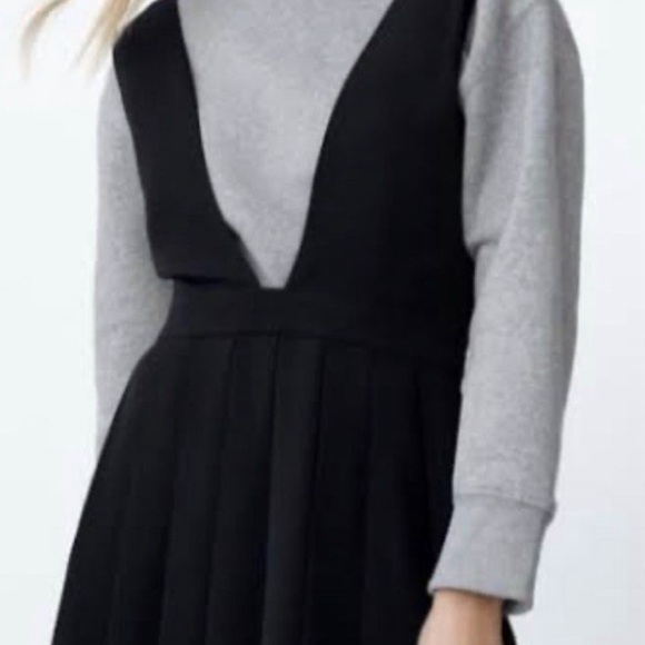 Zara Women’s  Dress Black Sleeveless Pleated Mini School Girl Box Sz XS - Picture 2 of 9
